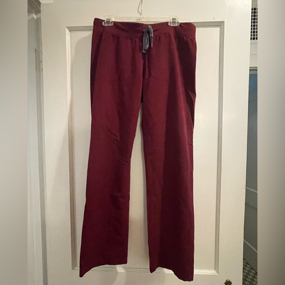 Women’s Figs Burgundy Livingston Basic Scrub Pants